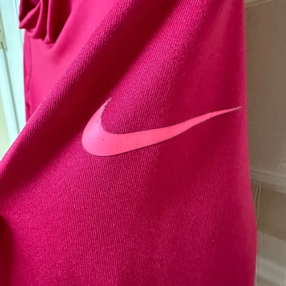 Nike Pro Dri Fit Pink Turtleneck Workout Top Size XS Excellent Condition